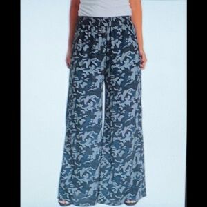 Standards & Practices Palazzo Pants/Maxi Skirt in Midnight Camo Sz M